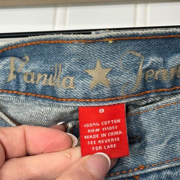 Y2K Vanilla Star Floral Embroidered Low Rise Jeans NWT Distressed Size 9 - Picture 4 of 7